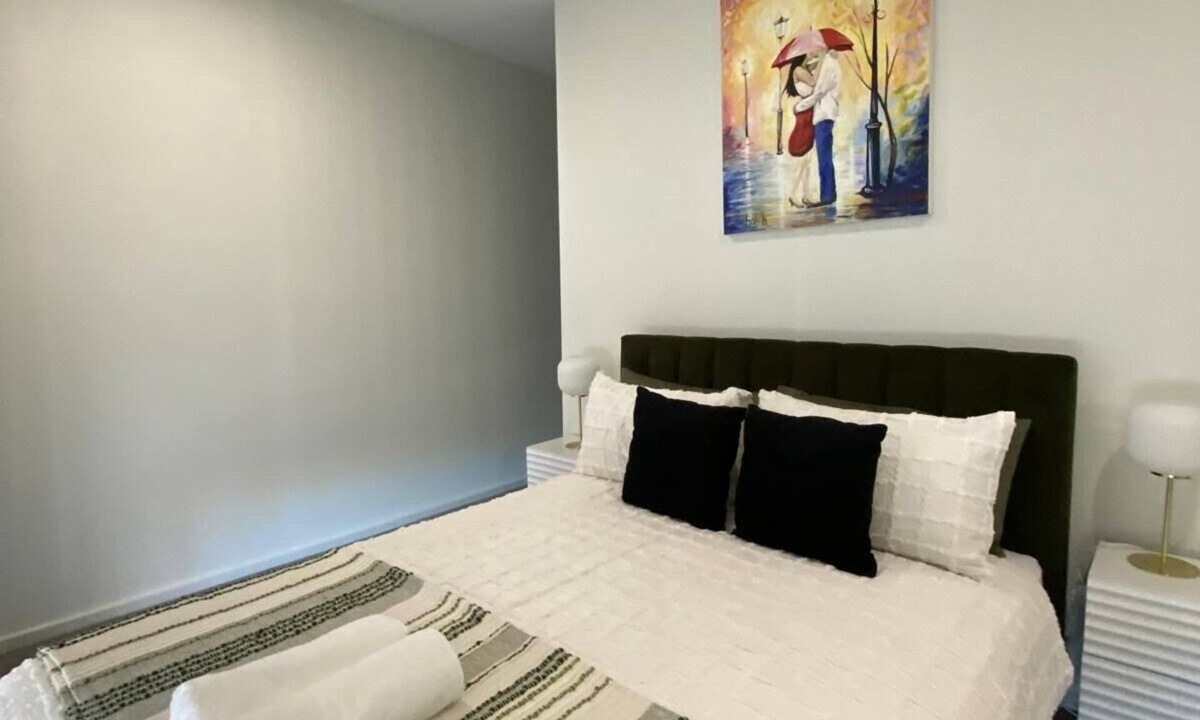 Henley Beach South House | HENLEY BEACH:WHERE RELAXATION MEETS ADVENTURE BY THE SEA-NEAR AIRPORT