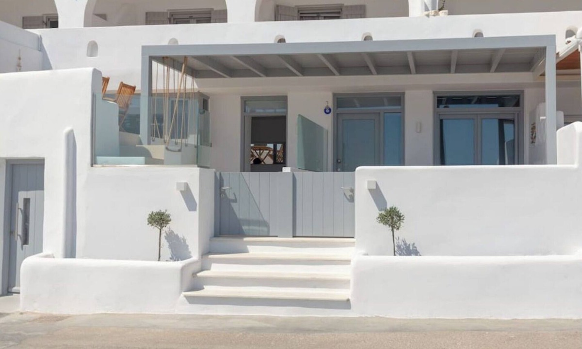 Logaras House | HH Bay | Luxury house by the sea