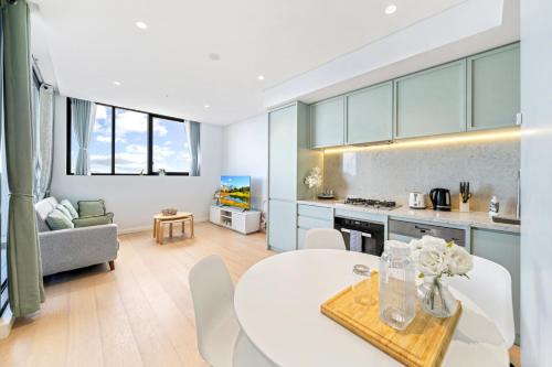 Macquarie Park Apartment | High level urban retreat in Macquarie Park