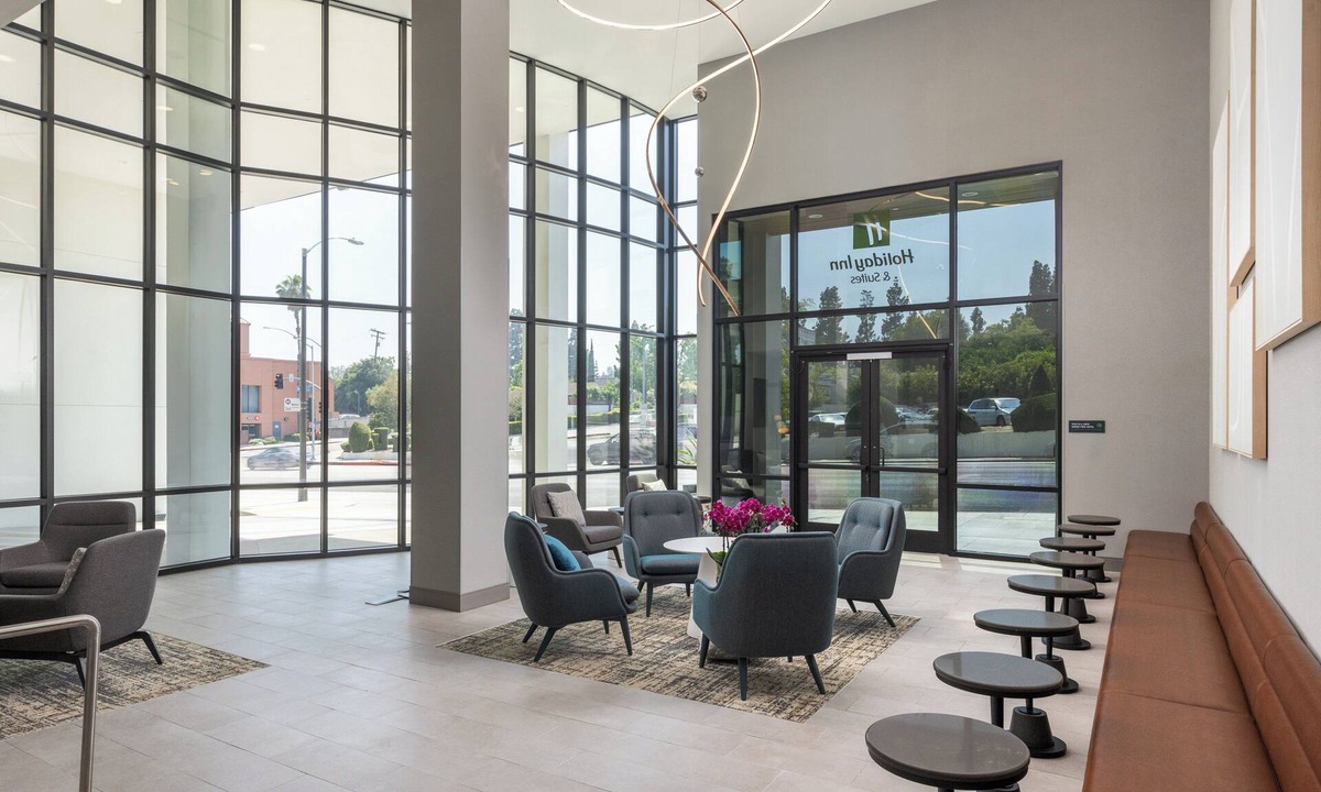 Monterey Park Hotel | Holiday Inn & Suites Monterey Park Los Angeles by IHG