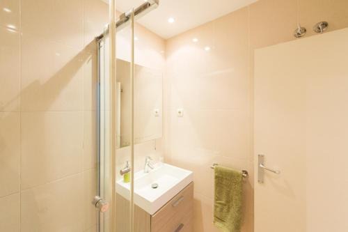 La Maternitat i Sant Ramon House | Hostal BESTPRICE Barcelona Stadium