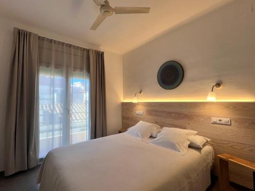 Hostal | Roses Town Center