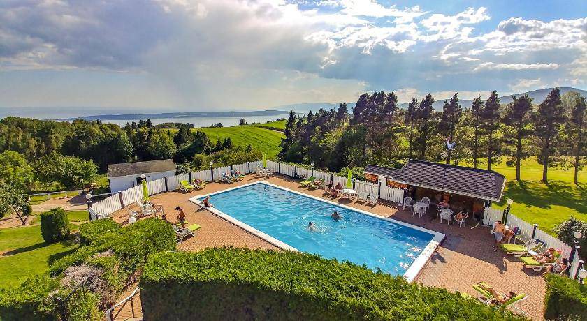 Les Eboulements Hotel | Hotel ∙ 3 bedrooms ∙ 10 guests