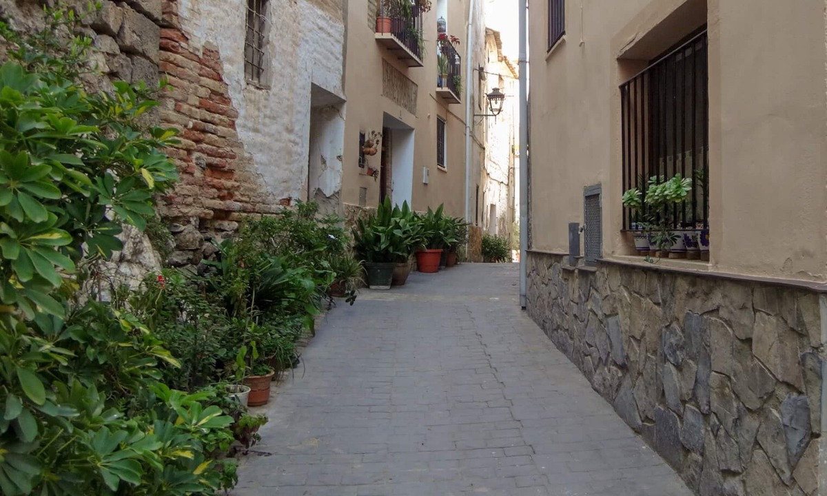 Jerica House | House in the center of Jérica
