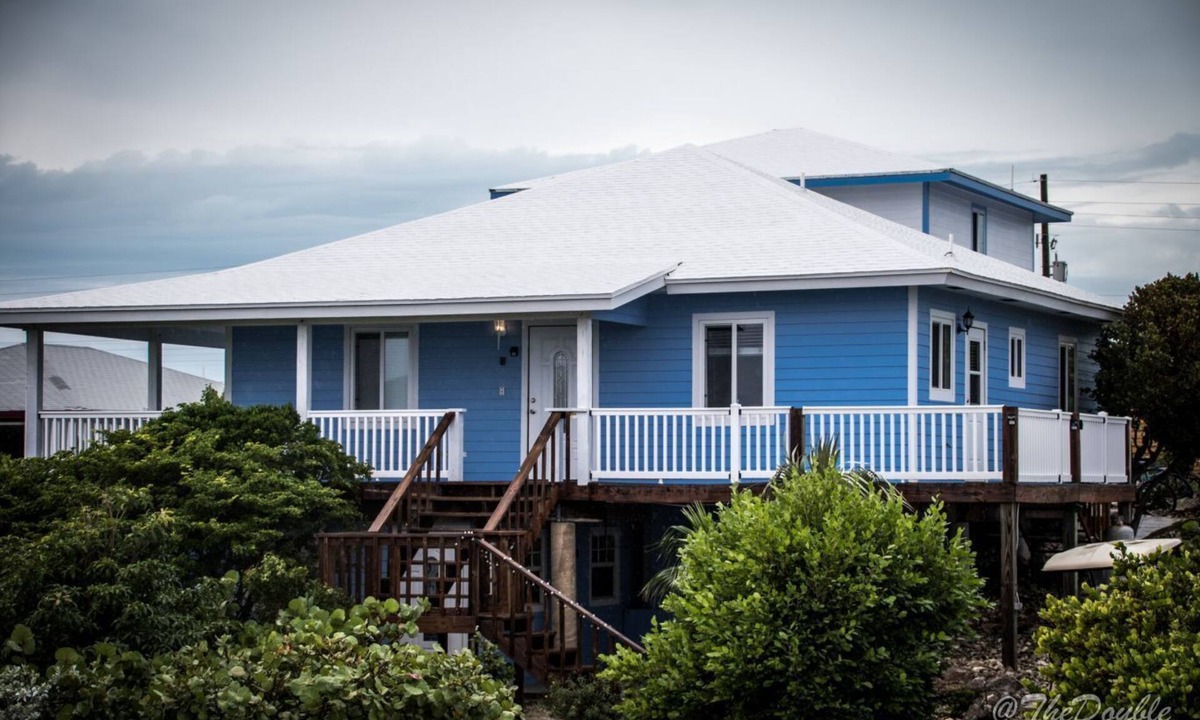 Staniel Cay House | House sits high and gives beautiful views and refreshing breeze.
