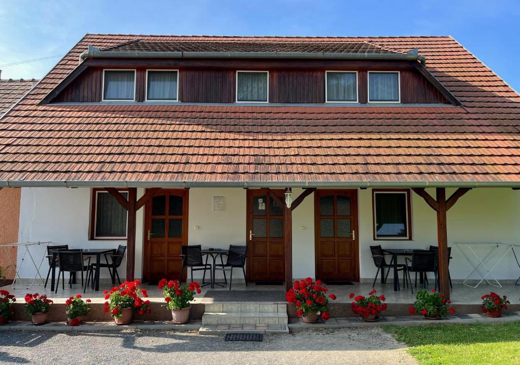 Kehidakustany Apartment | Ibolya Vendégház