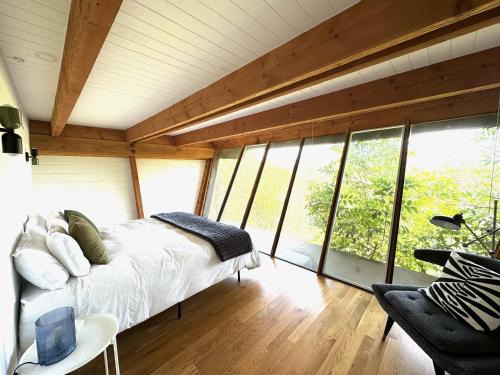 Hollywood Hills House | Iconic Gesner Boat House Wview Of Hollywood Sign
