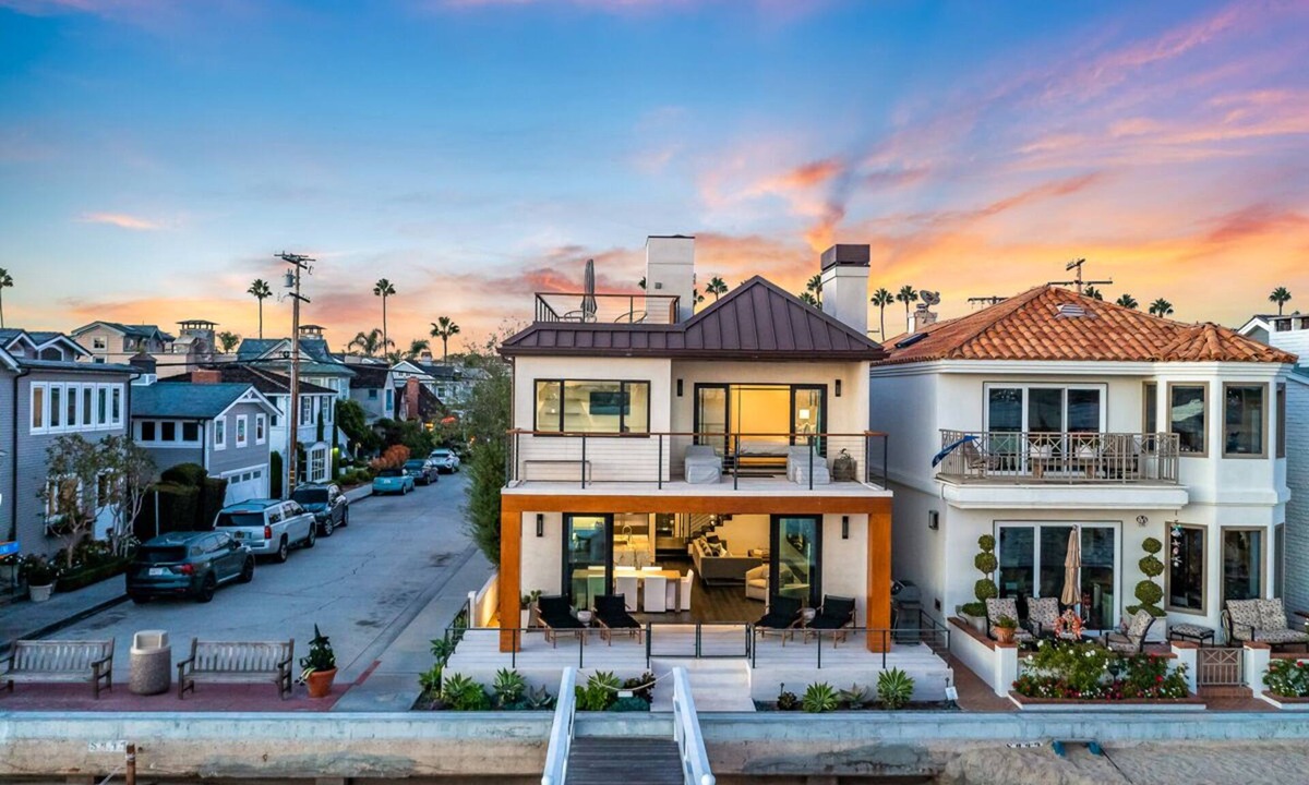 Balboa Island House | Incredible Opportunity to Experience Premier South Bayfront Corner Lot and Duffy