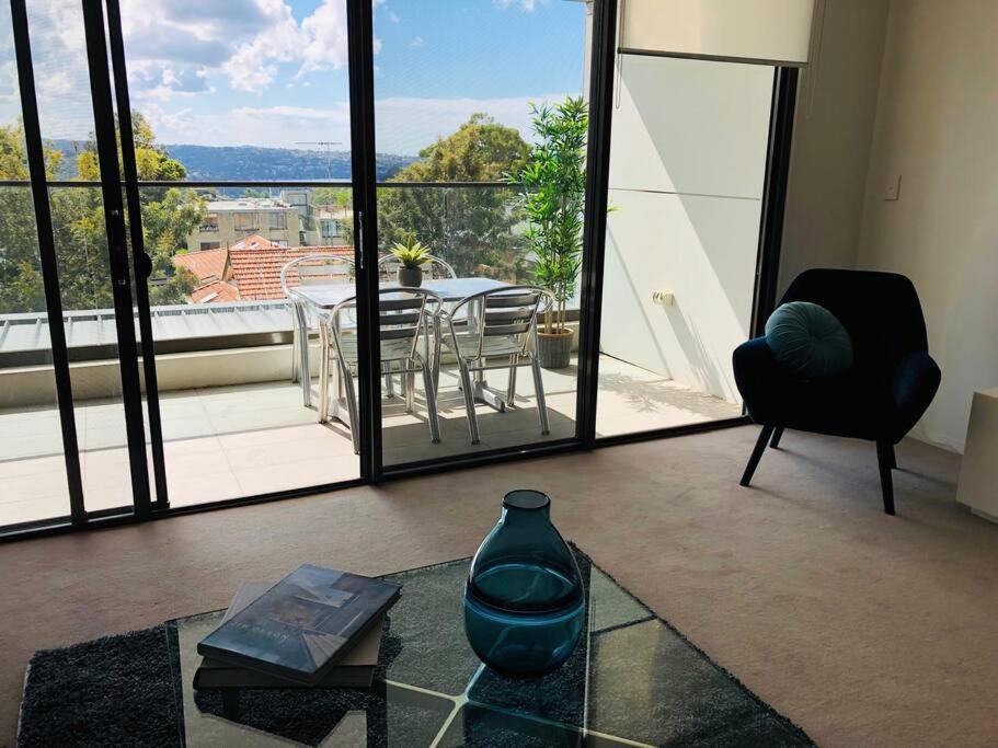 Neutral Bay Apartment | Incredible Waterview Apartment Neutral Bay G301