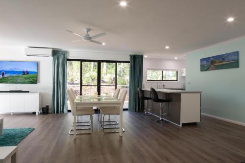 Long Beach Bed & Breakfast | Korindi BnB 2 bdrm House at Long Beach including Breakfast