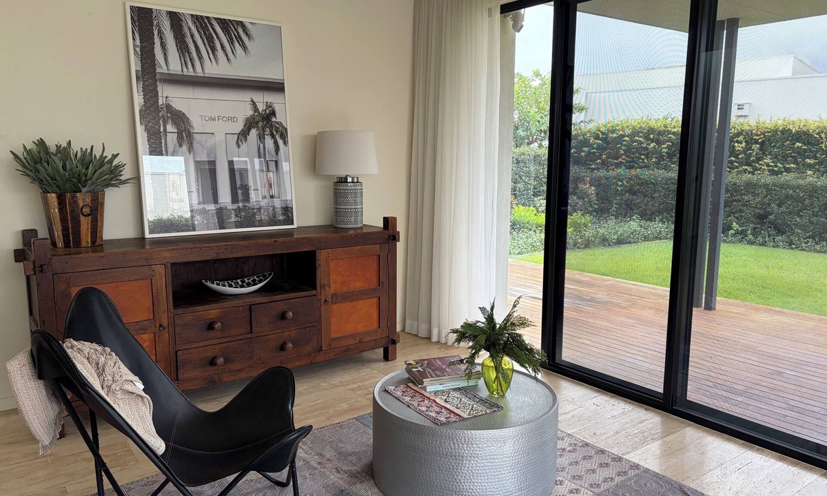 Benowa House | L&L Golfside Retreat