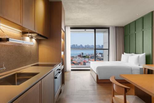 Nhat Tan Apartment | L7 WEST LAKE HANOI BY LOTTE - L7 RESIDENCES