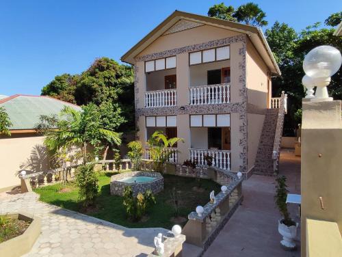 La Residence | Baie Ste Anne