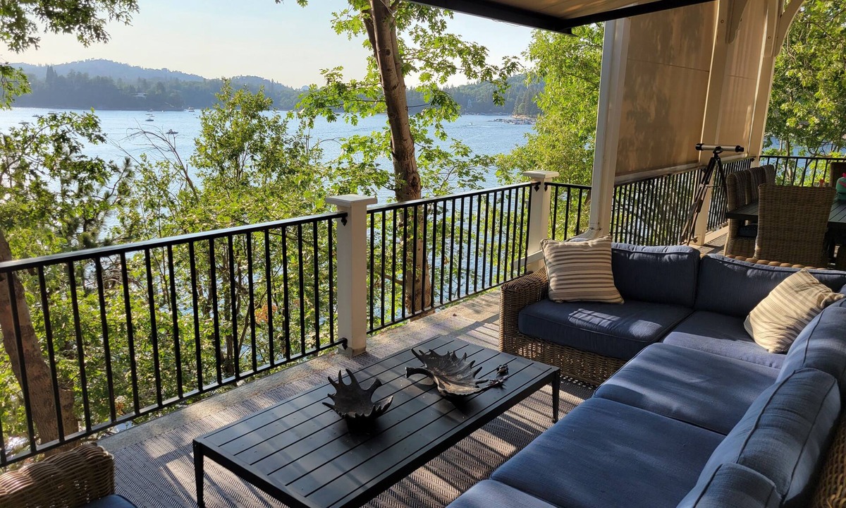 Cedar Glen House | Lakefront Cabin Getaway with Panoramic views of Lake Arrowhead- Dock Access!