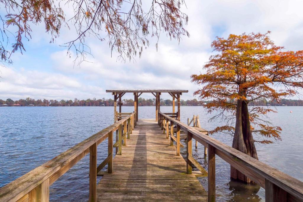 St. Joseph House | Lakefront Netterville Landing Home with Private Dock