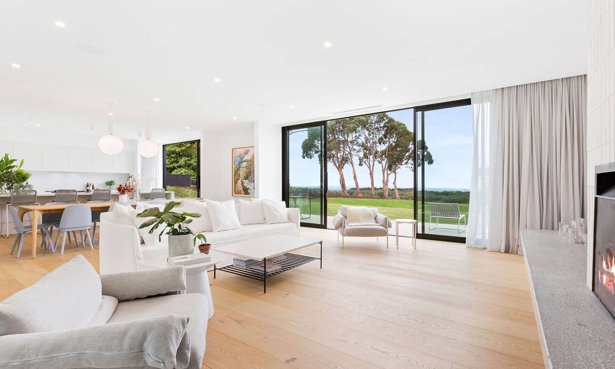 Red Hill South House | Langhaus (Heated Pool)
