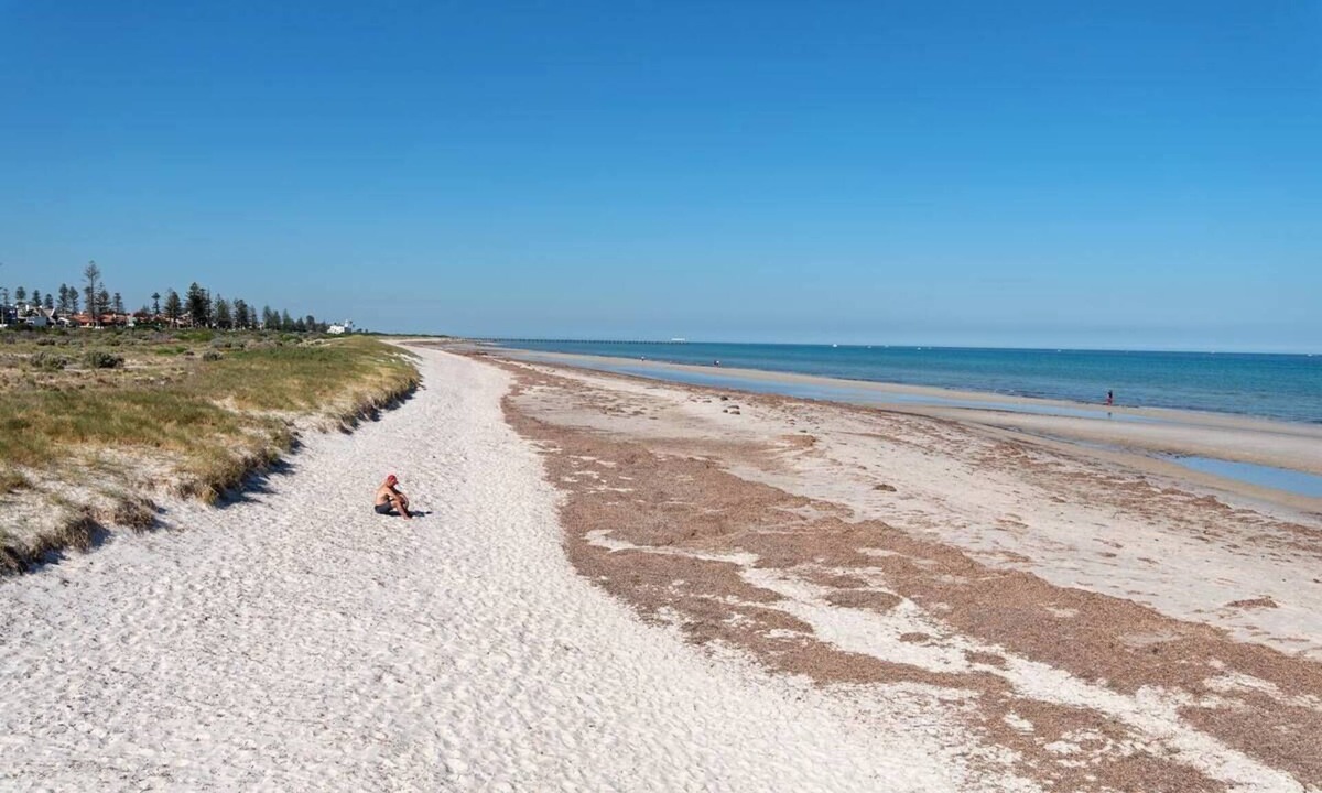 Largs Bay House | Largs Bay 'Oasis' - Jetty Views - Beach - A walk to the beach
