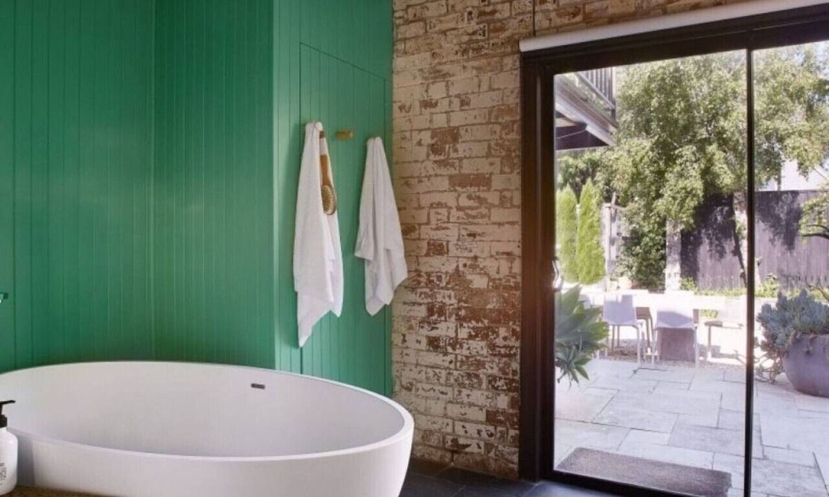 Ballarat House | Lascelles: Modern Comfort in the Heart of Ballarat