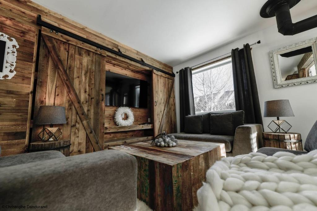 La Malbaie Ski Chalet | Le Vanilee - Les Chalets Spa Canada
