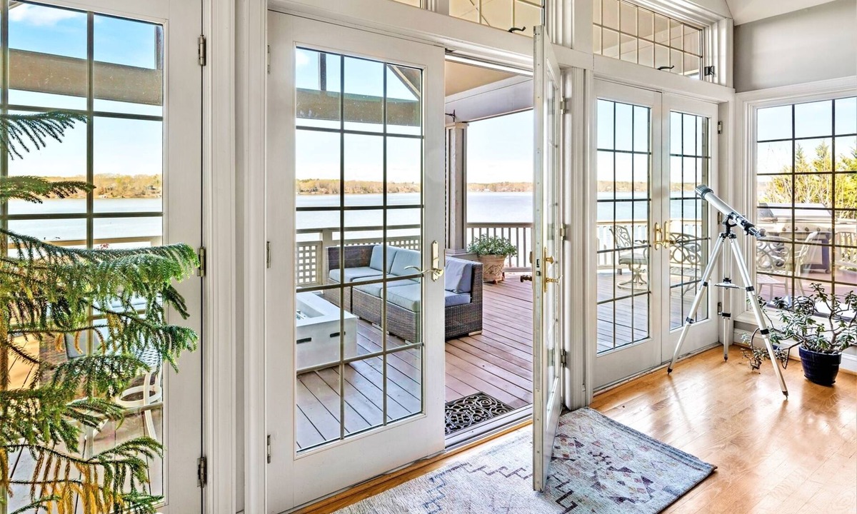 Wise House | Liquid Sunshine! Luxury Main Lake Rental on Lake Gaston