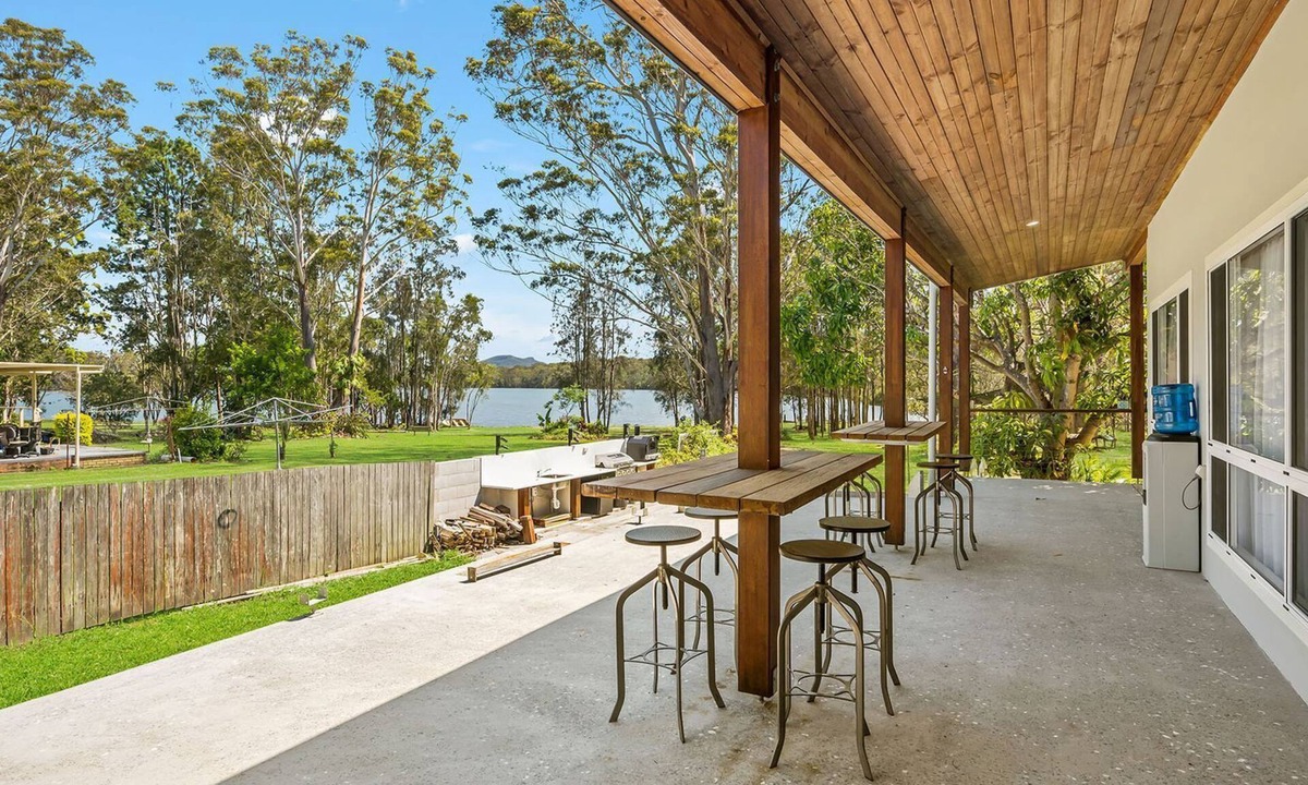 West Haven House | Little Mirror Bay - 4 bedroom holiday home with water views