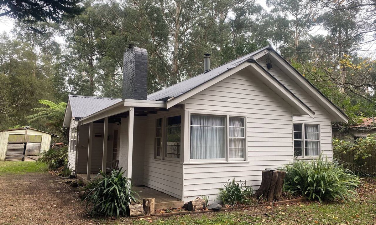 East Warburton Cottage | Little Woods Riverside Retreat, just a short drive from Warburton.