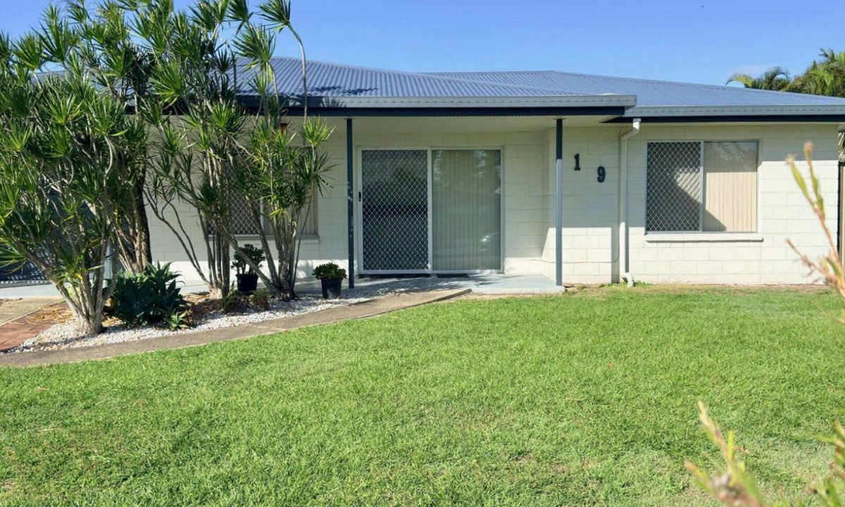 Bongaree House | Lowset Home With Attached Granny Flat