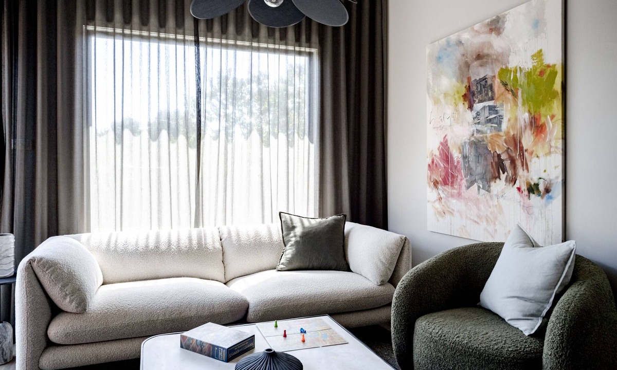 Narrabundah House | Luxe Inner South Home – Designer Comfort & Outdoor Living Near Canberra Sights