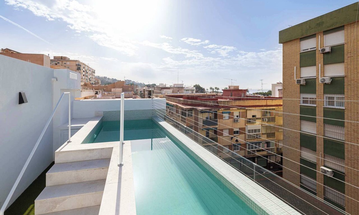 El Palo Apartment | Luxury and comfort, next to the beach.
