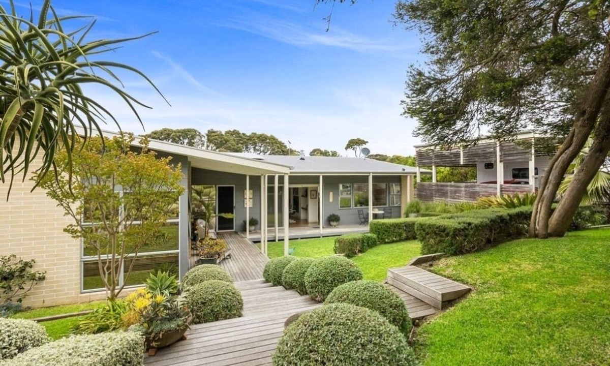 Rye House | Luxury, Comfort, Rye Beach house- 100m to Tyrone foreshore