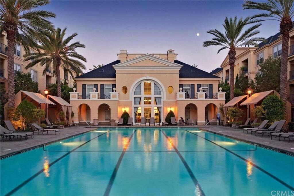 Airport Area Apartment | Luxury condo near Irvine Business & UCI Hospital