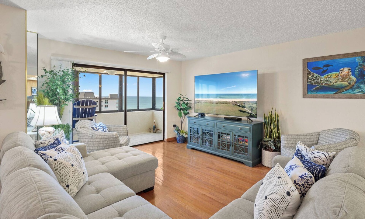 Ormond-by-the-Sea Condo | Luxury Penthouse w. Gorgeous Ocean Views + Direct Beach Access