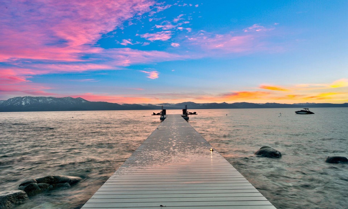 Skyland House | Lx96 Tahoe lakefront Home of the Stars
