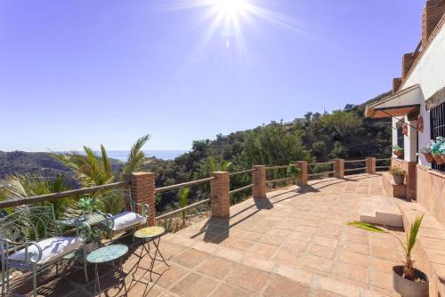 Malaga-Este Ski Chalet | Málaga sea views country house