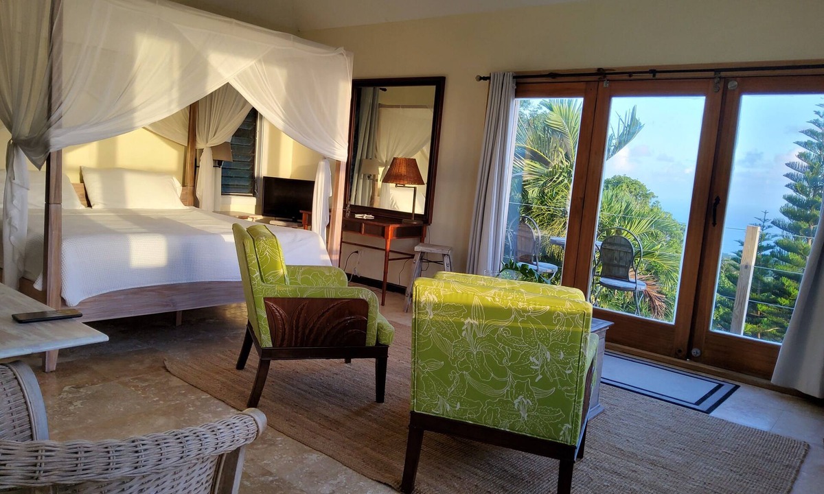 Rosendal Apartment | Magens Bay Beach 3 min drive Rustic, Caribbean, indoor/outdoor cabin