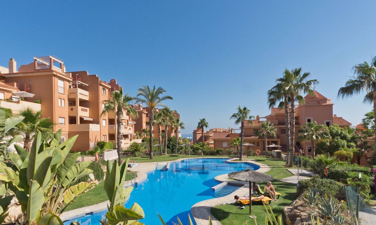 Urbanizacion Hacienda las Chapas Apartment | Marbella East -Superb Ground Floor Apartment in tropical gardens - free WiFi