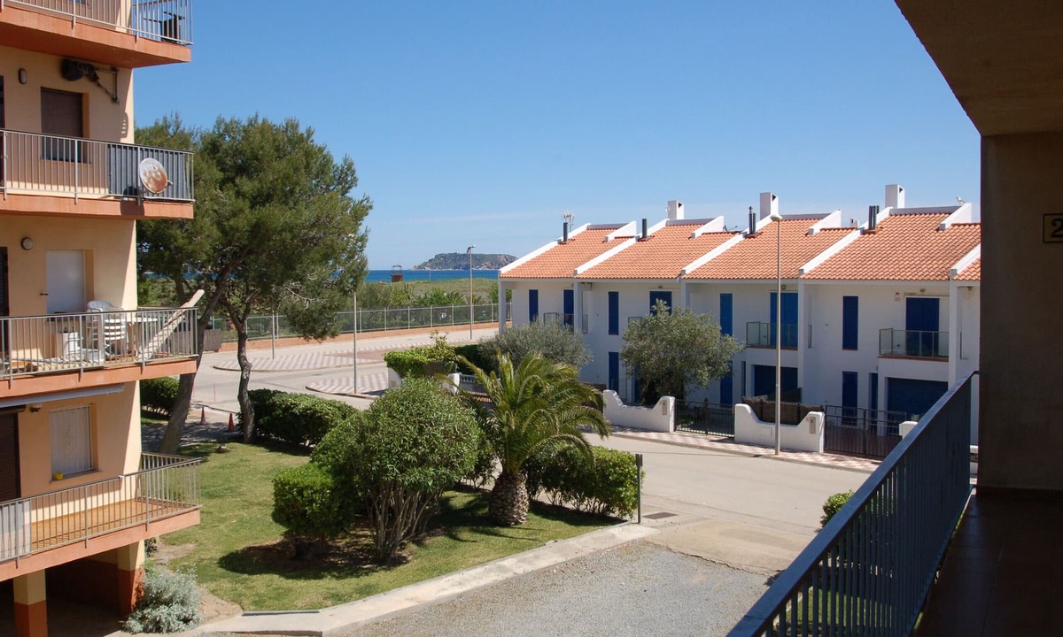 Mas Pinell Apartment | Mare Nostrum 422 - 100m from the beach and with A/C