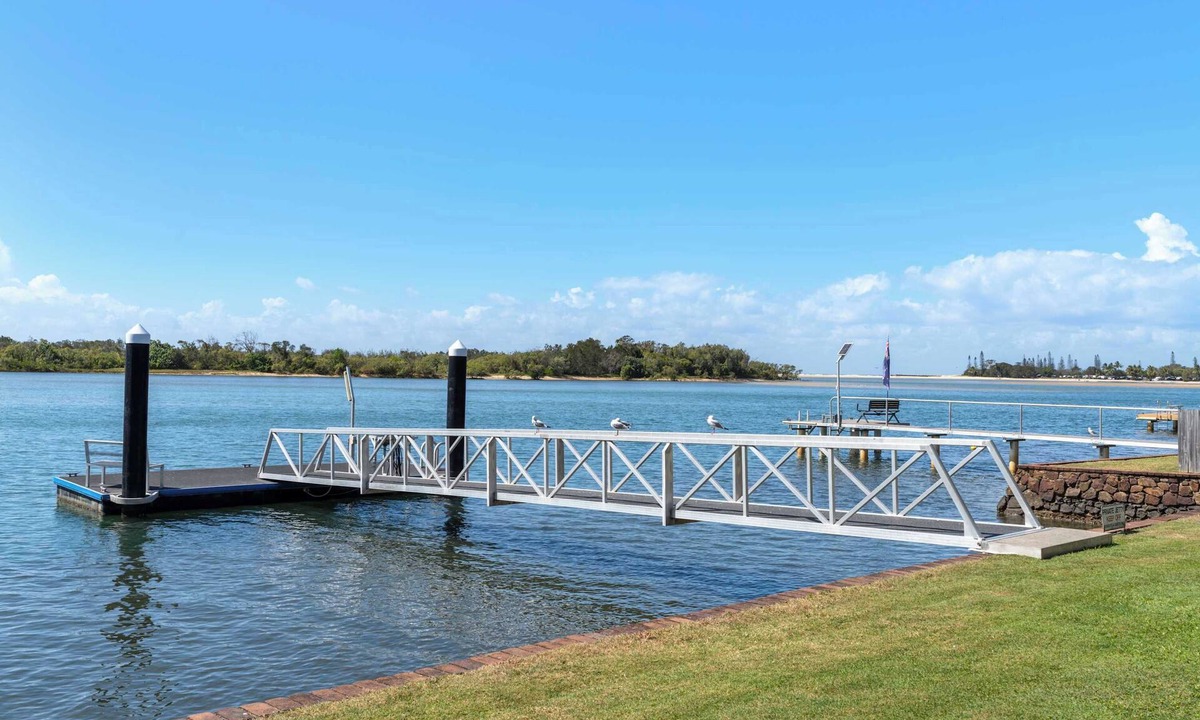 Maroochydore House | Maroochy Riverfront Escape- Walk to CBD & Ocean St