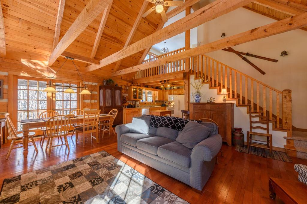 Seven Devils House | Martins Nest