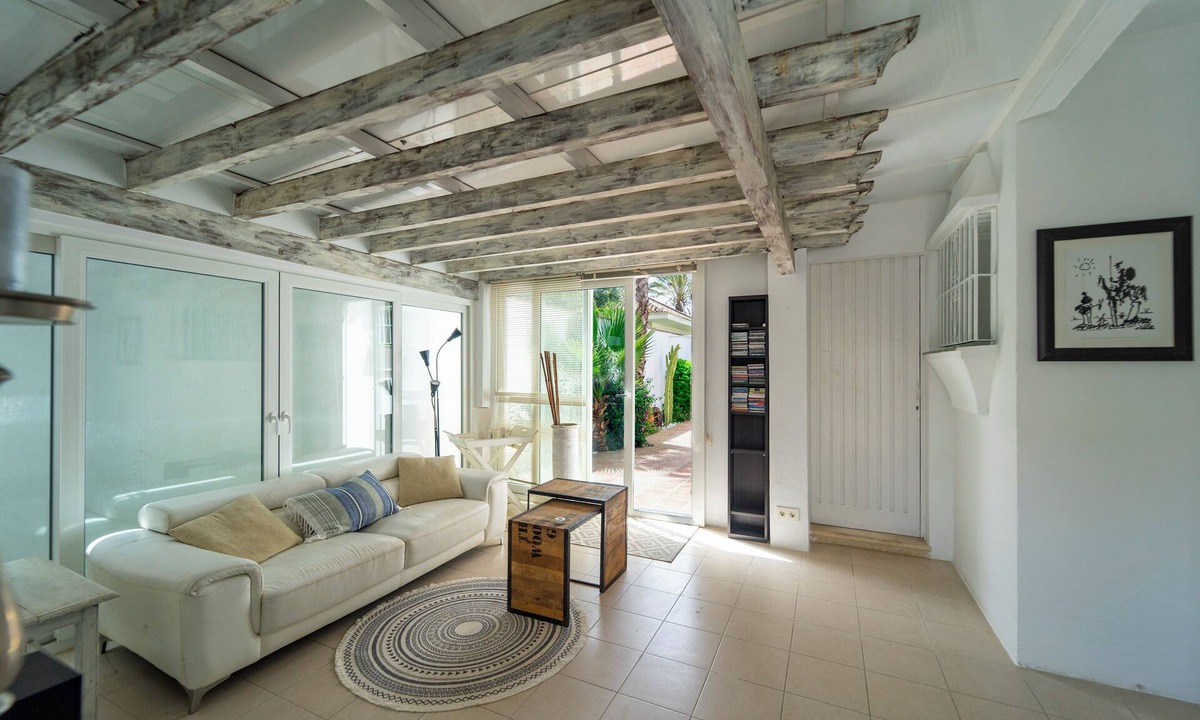 Urbanizacion Hacienda las Chapas Villa | Marvellous 3 Bed Villa by the sea with pool