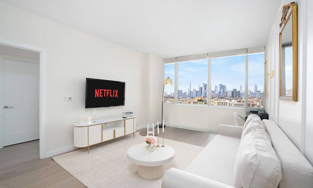 Hoboken Apartment | Midtown View - Minutes to City