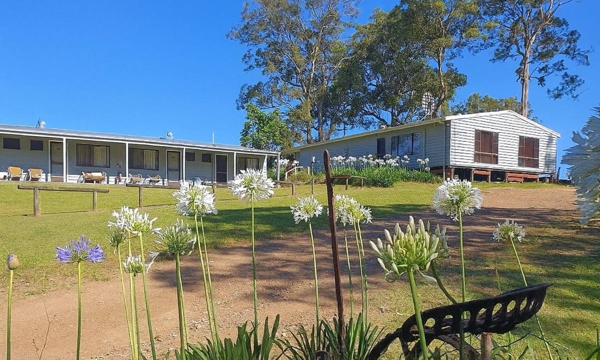 Minimbah Cabin | Minimbah Fishing Lodge: unique riverside cabins and camping, waiting for groups!
