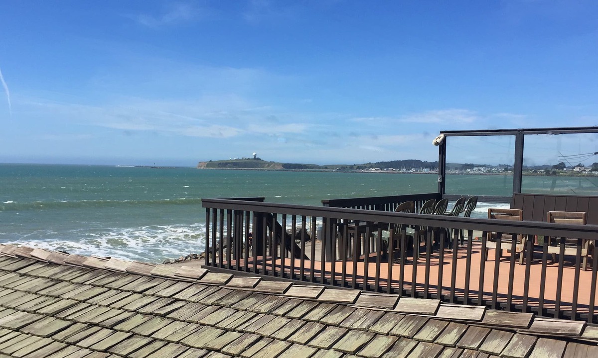 El Granada House | Miramar Beach oceanfront home w/amazing deck views & just steps from the beach