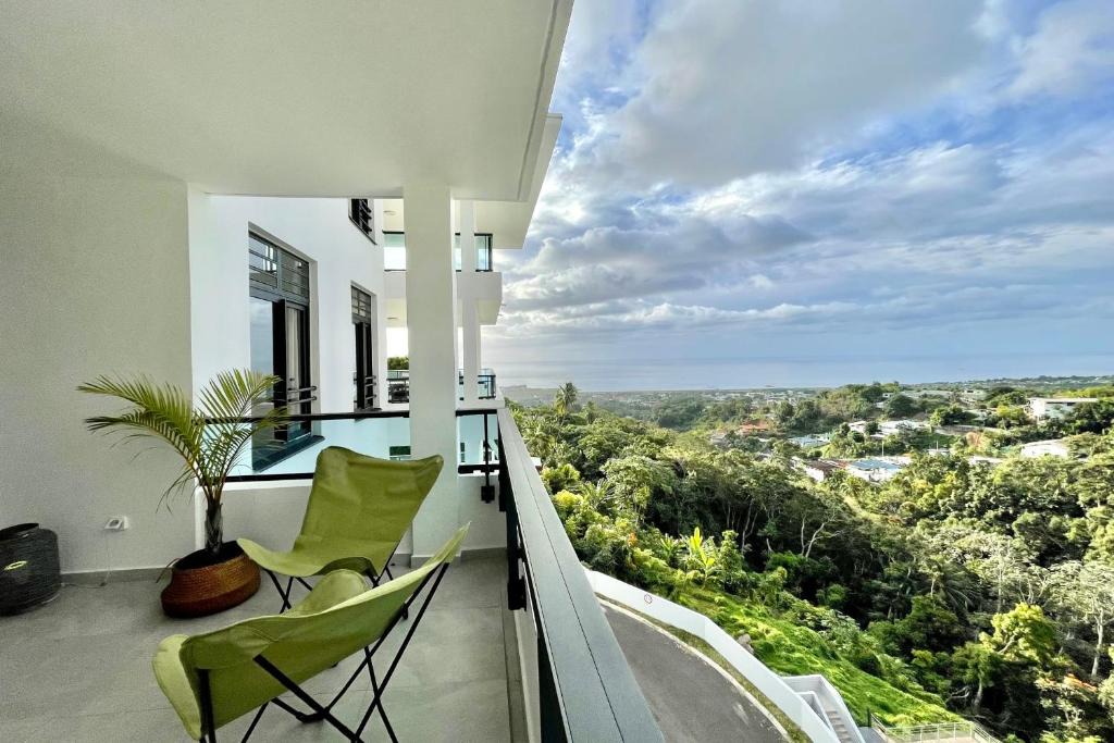 Faaa House | Mititai condo sea view & pool the quiet place near the airport