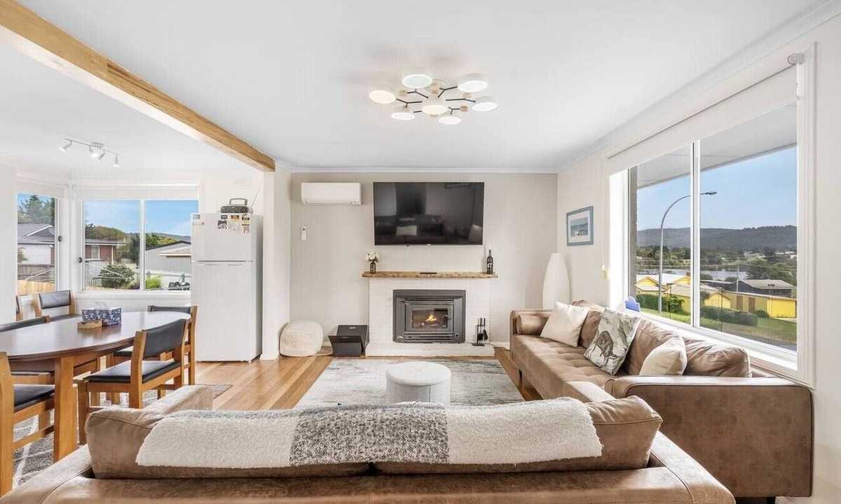 Triabunna Apartment | Modern Coastal Escape in Triabunna