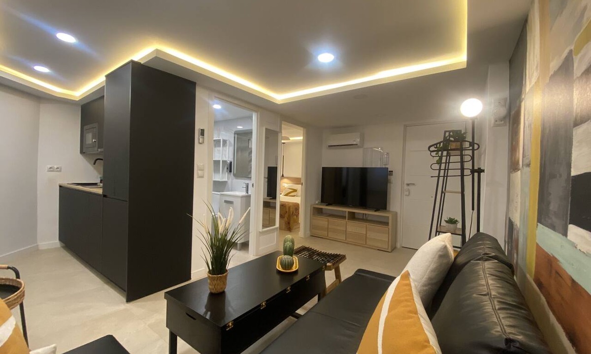 Plaza de Toros Vieja Apartment | Modern flat in the centre of Malaga