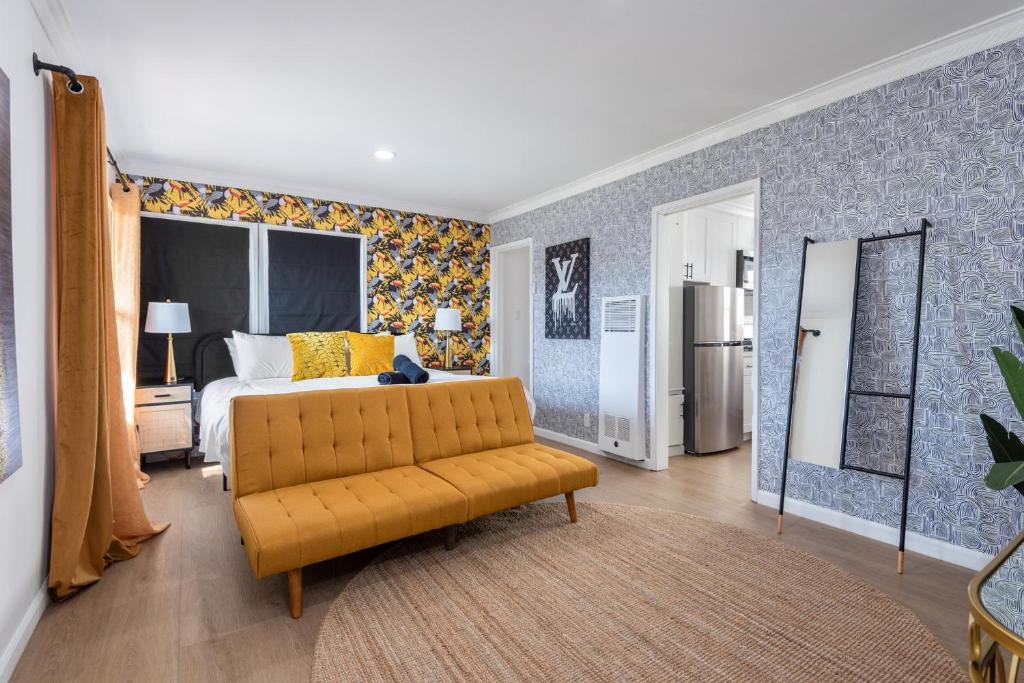 Hollywood Hills West Apartment | Modern Studio Oasis near Sunset Blvd