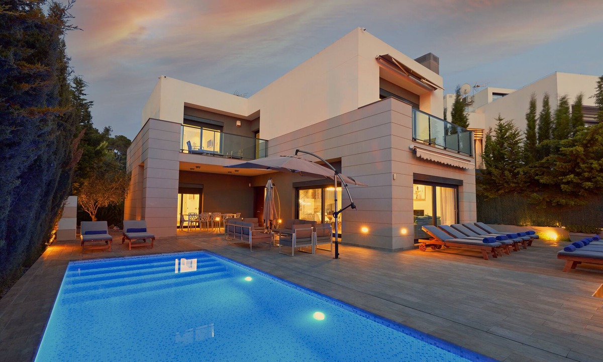 Cap Martinet Villa | MODERN VILLA HEATED POOL & CLOSE TO PACHA, NOBU ,TALAMANCA BEACH , IBIZA TOWN,