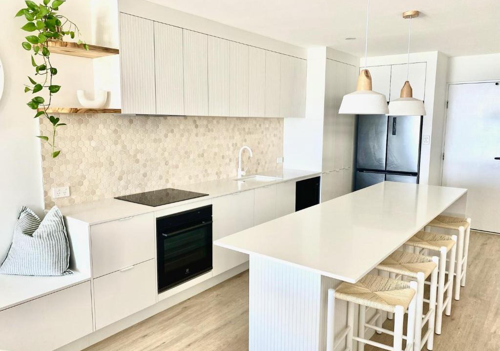 Caloundra Apartment | Monterey Lodge - Unit 18, 27 Warne Terrace, Kings Beach Caloundra