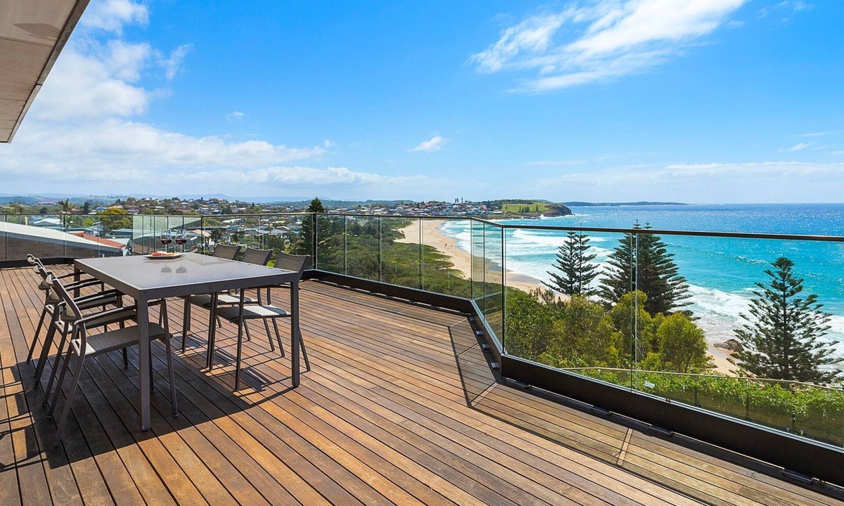 Kiama Downs House | Morning Glow - Wake up to breathtaking views and golden sunrises at this serene coastal retreat.